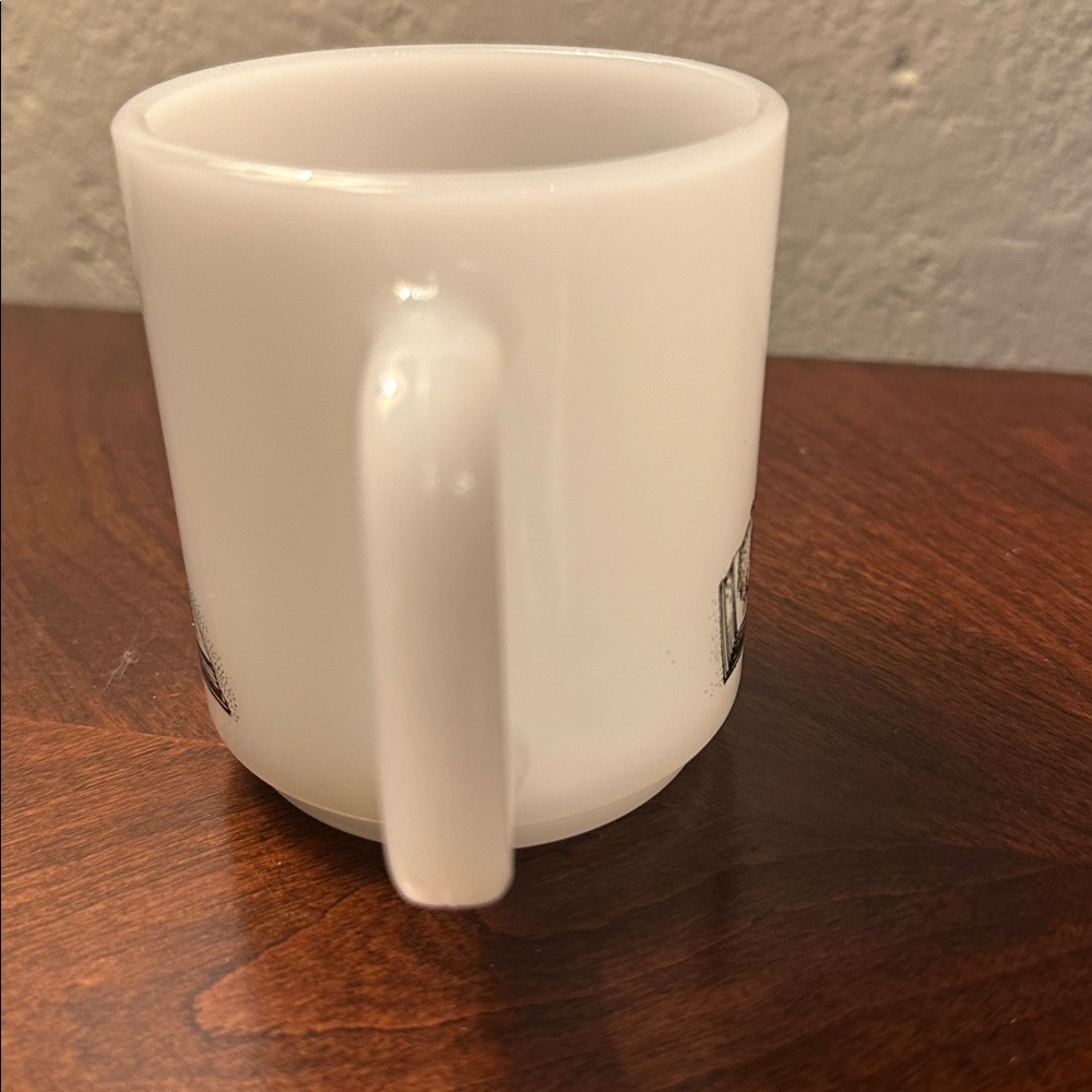Glasbake Milk Glass Mug with Kitten - Picture 5 of 5